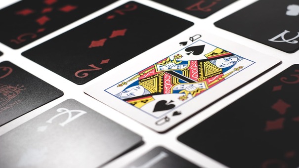 3 Card Brag hay gần giống game bài Poker được các sòng bạc yêu thích. Game bài có nguồn góc từ Derek Webb đầu những năm 1990. Hãy đến 789BET game bài trực tuyến để biết thêm thông tin nhé .